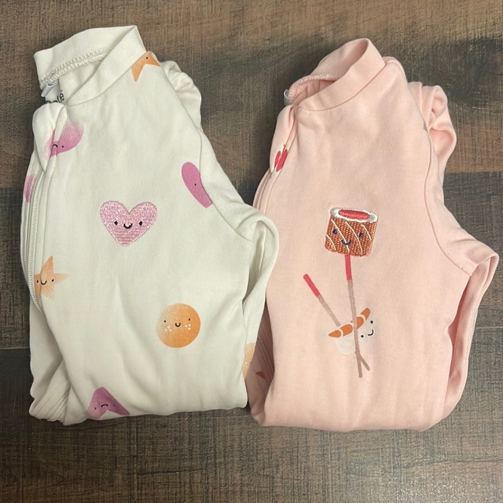 Pekkle size 12 months - sushi + hearts & stars footed sleepers